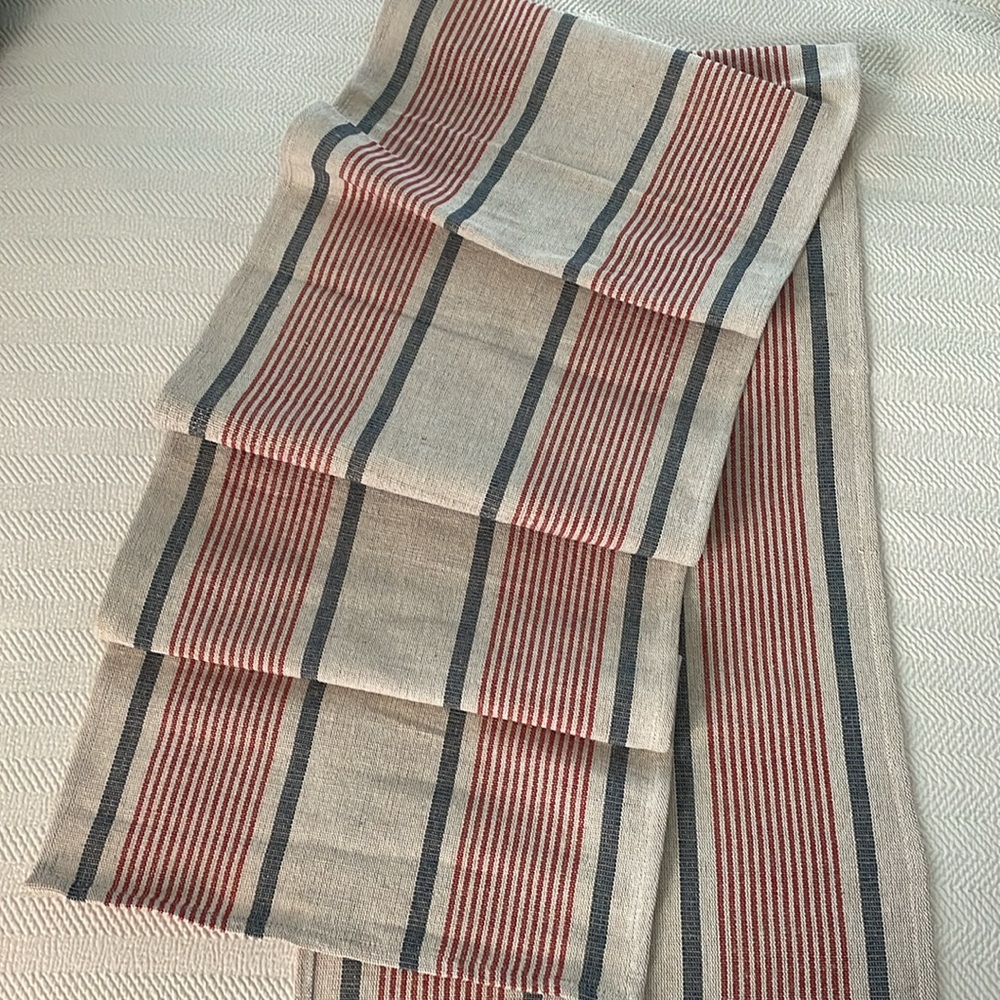 Stripe table runner
